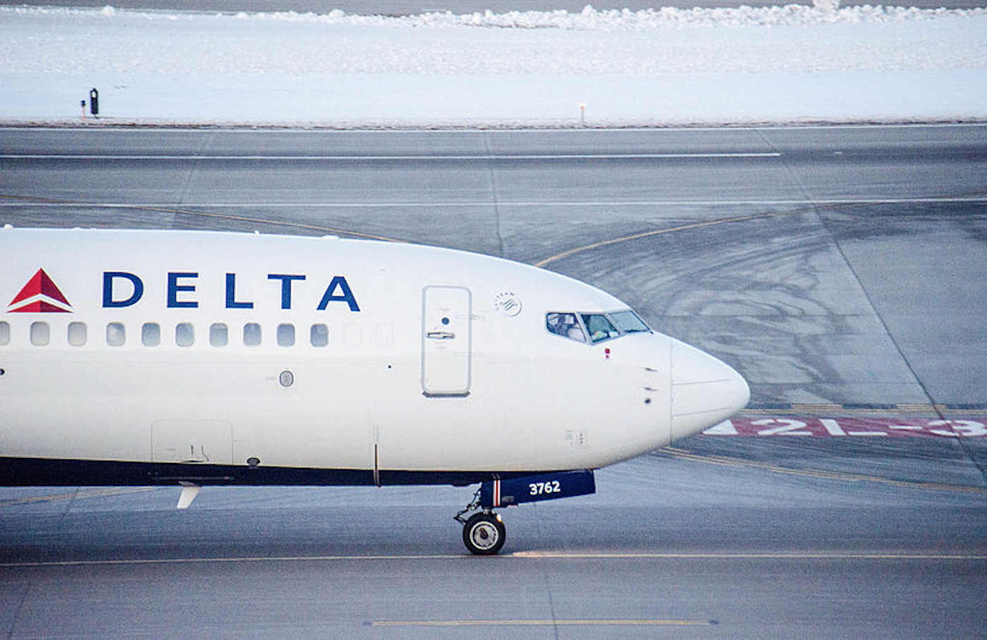 Take It From Me, a Delta Employee: Passengers and Workers Are in This Fight Together - The Nation.