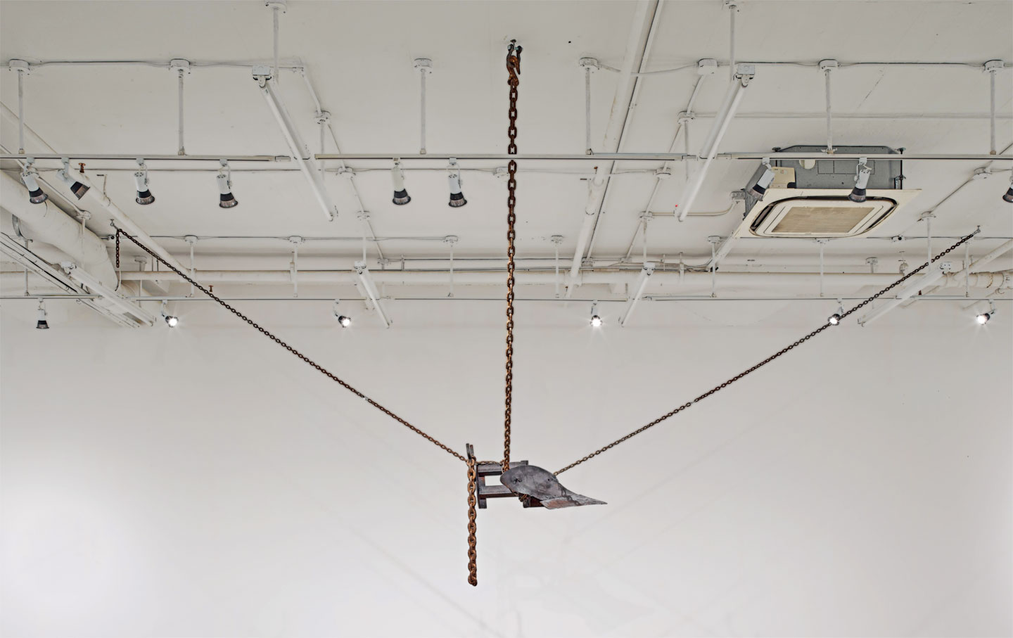 The Ambiguous Sculptures of Melvin Edwards and Rachel Harrison