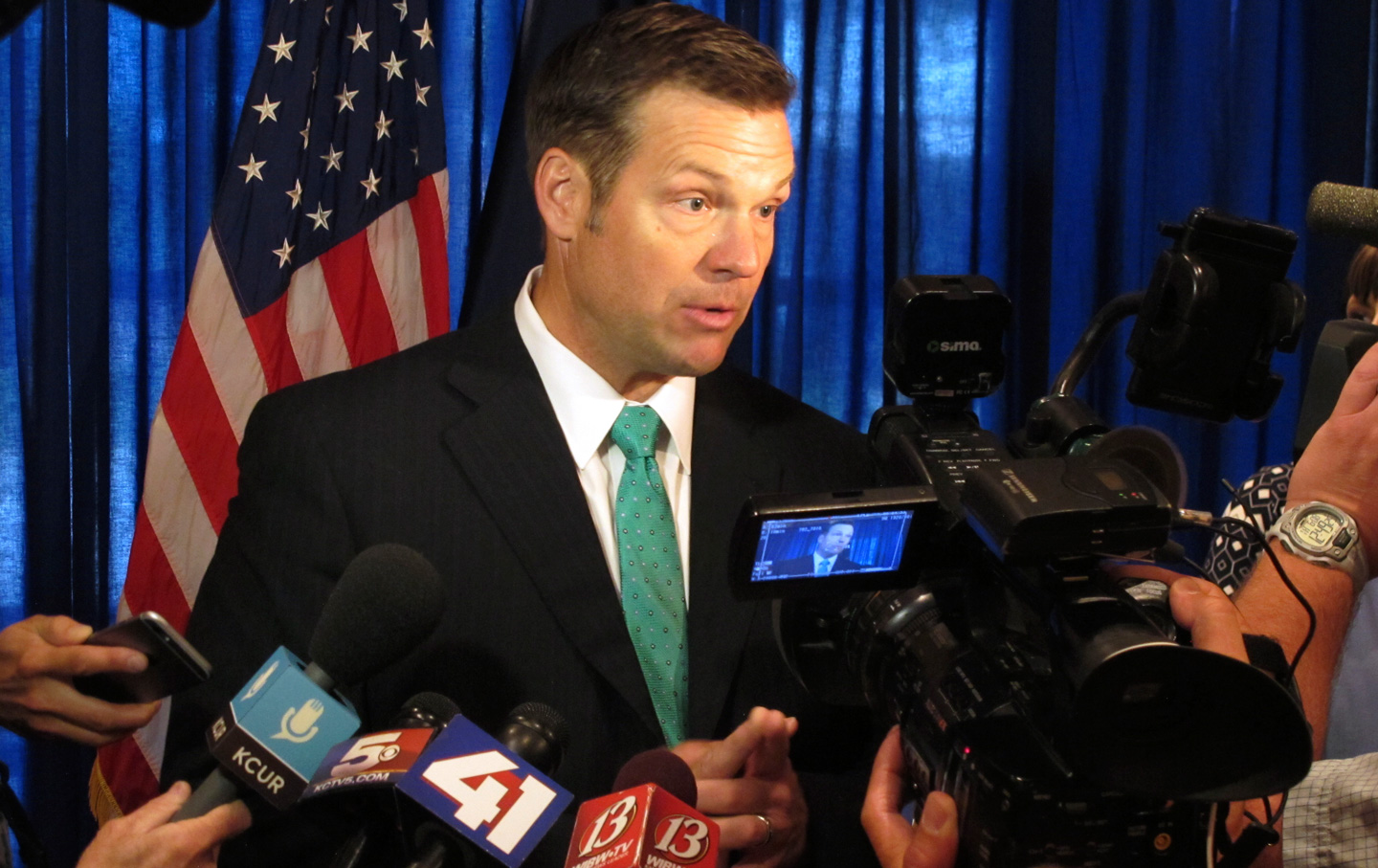 Kris-Kobach-Voter-Commission-ap-img