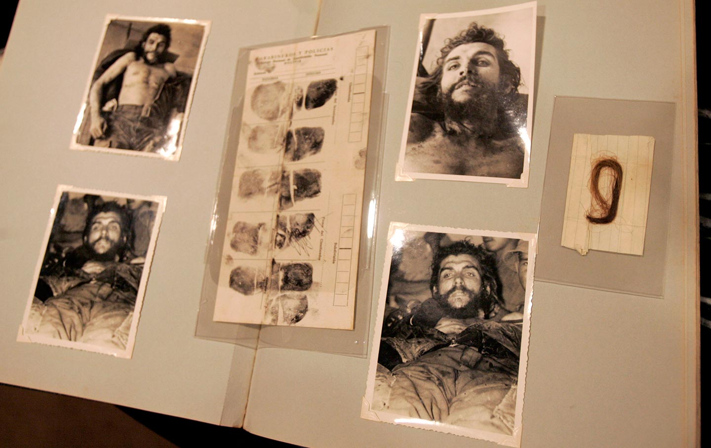 Che Guevara body photos