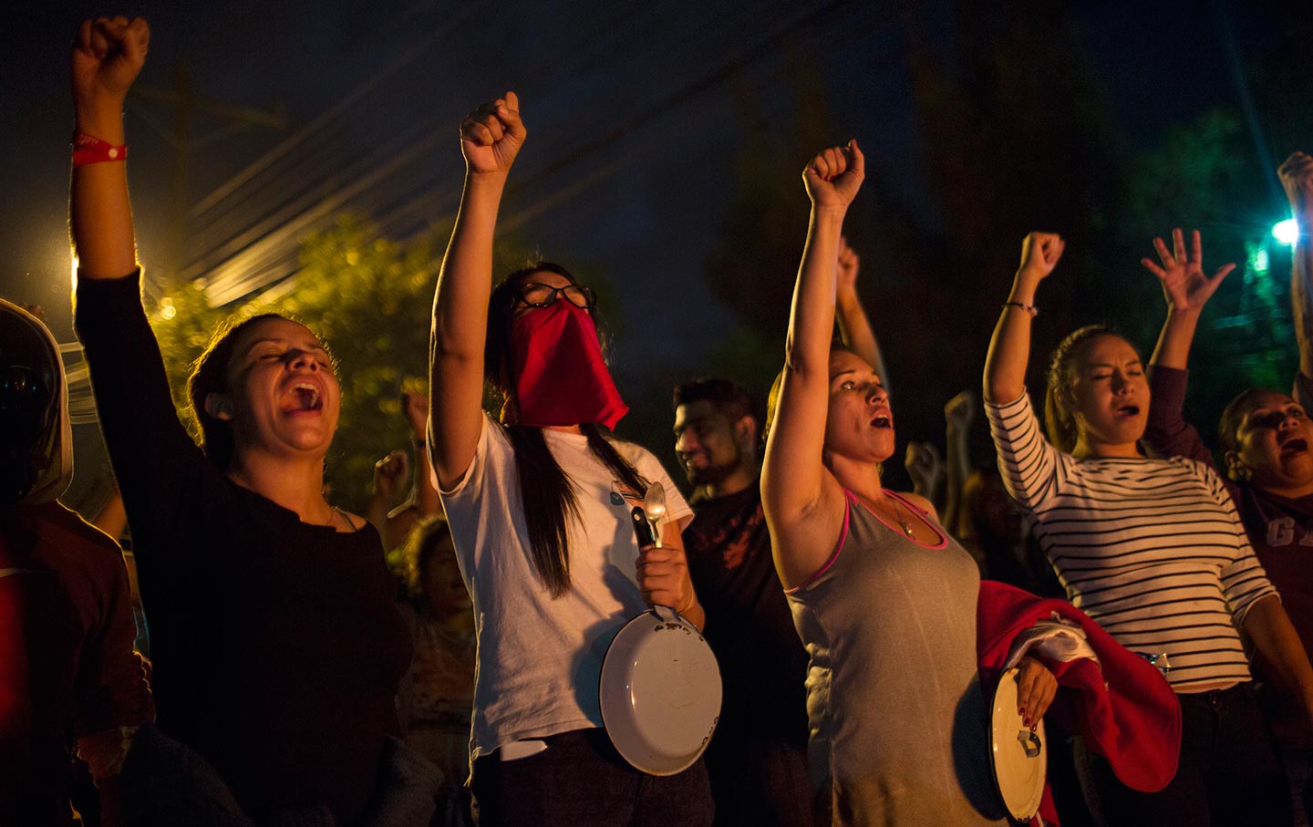 Honduras-Curfew-Protest-AP