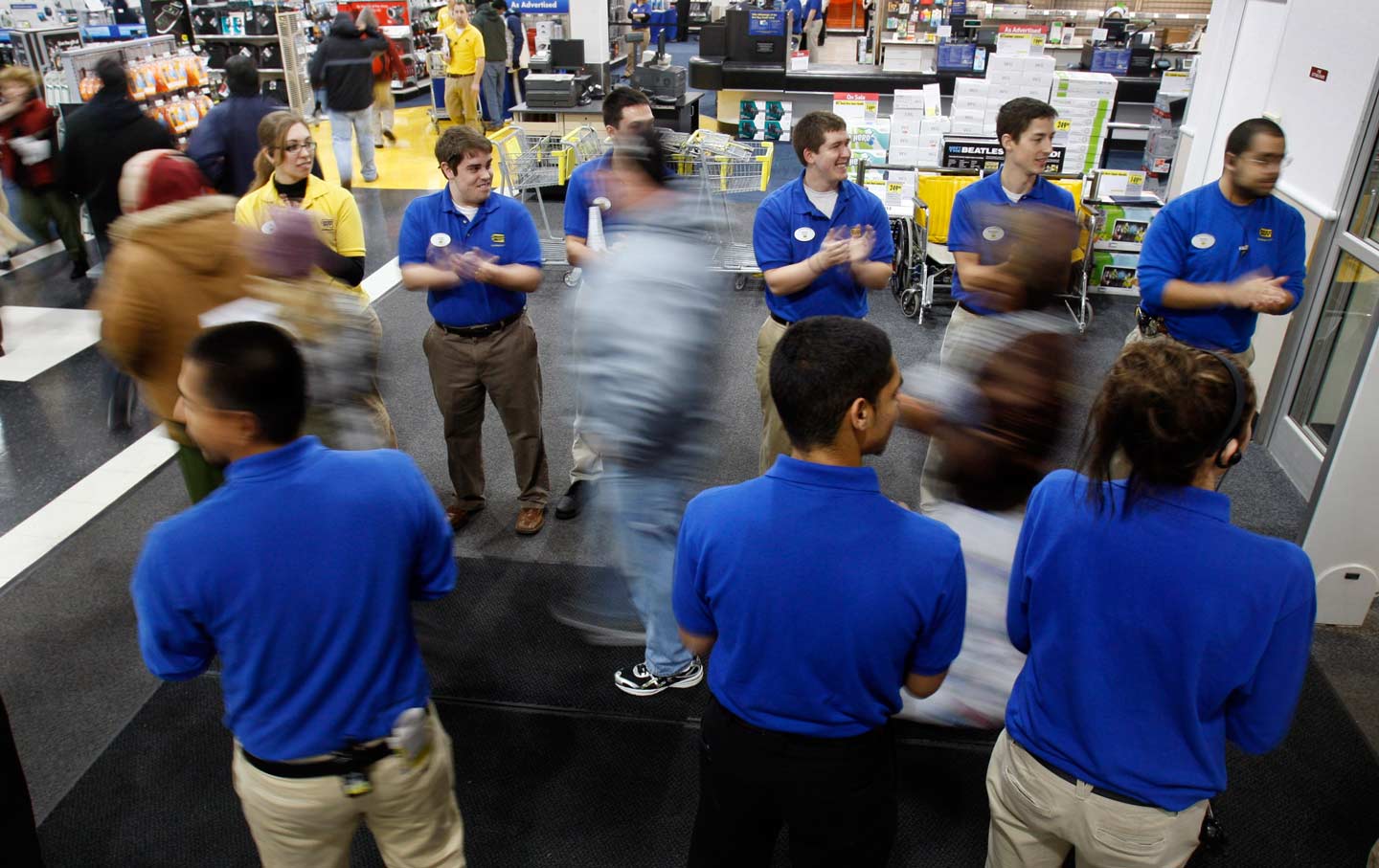 Best Buy retail workers