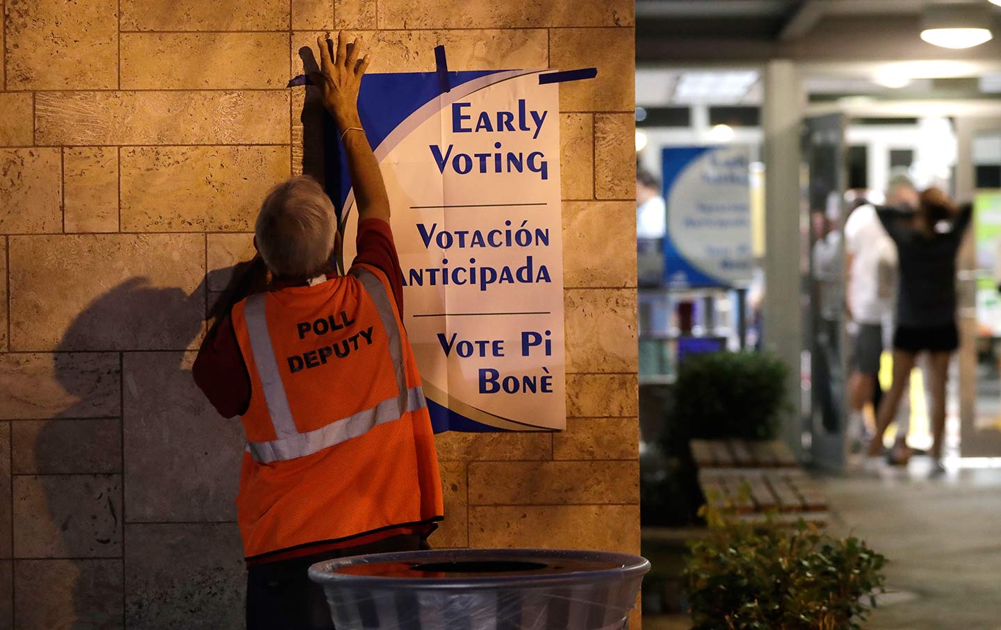 Early voting sign Miami