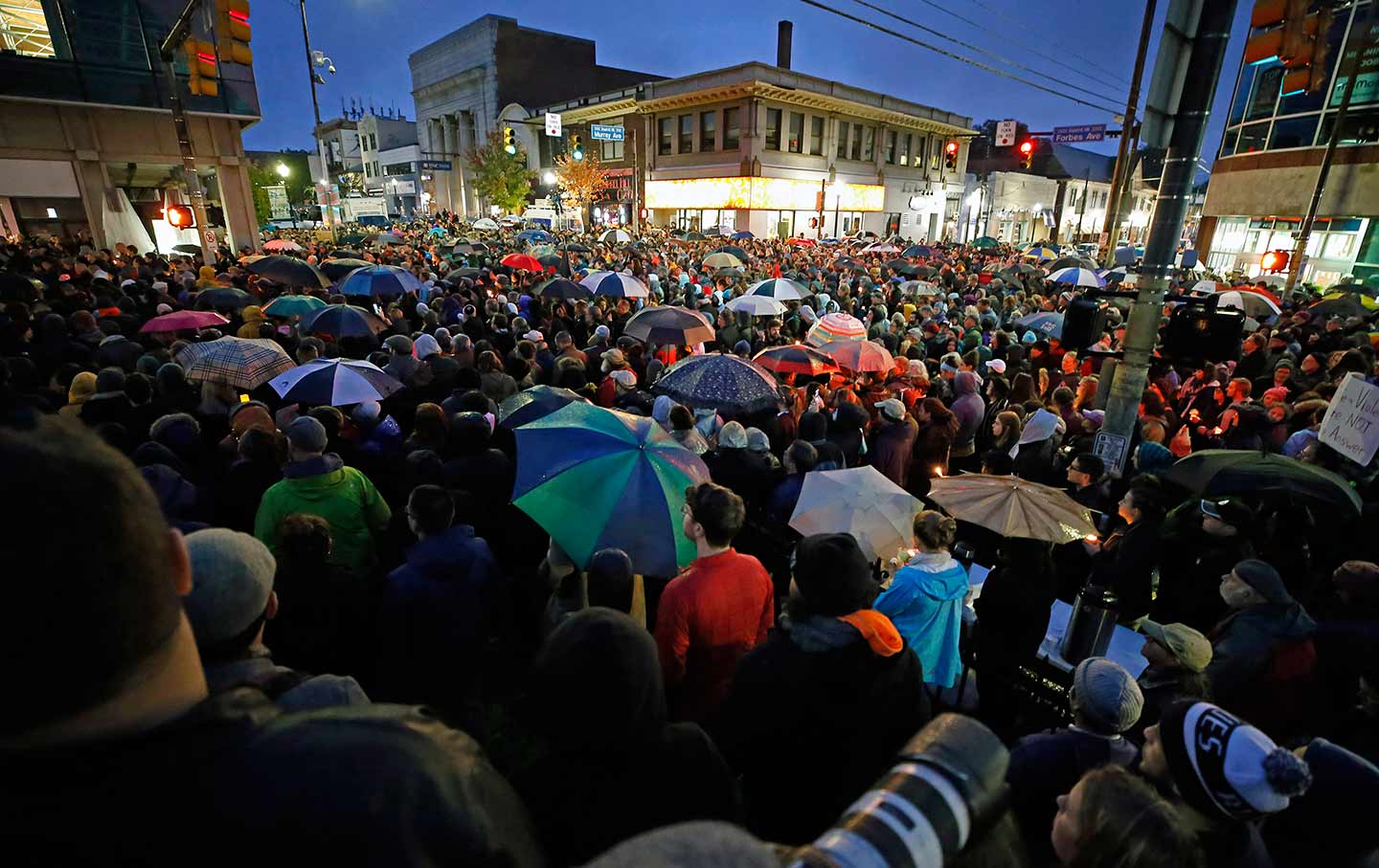 shooting-synagogue-pittsburgh-ap-img