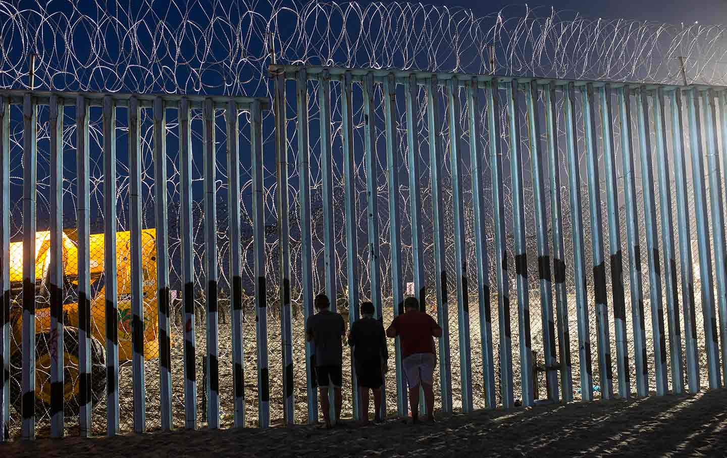 US-Mexico Border  Today's latest from Al Jazeera