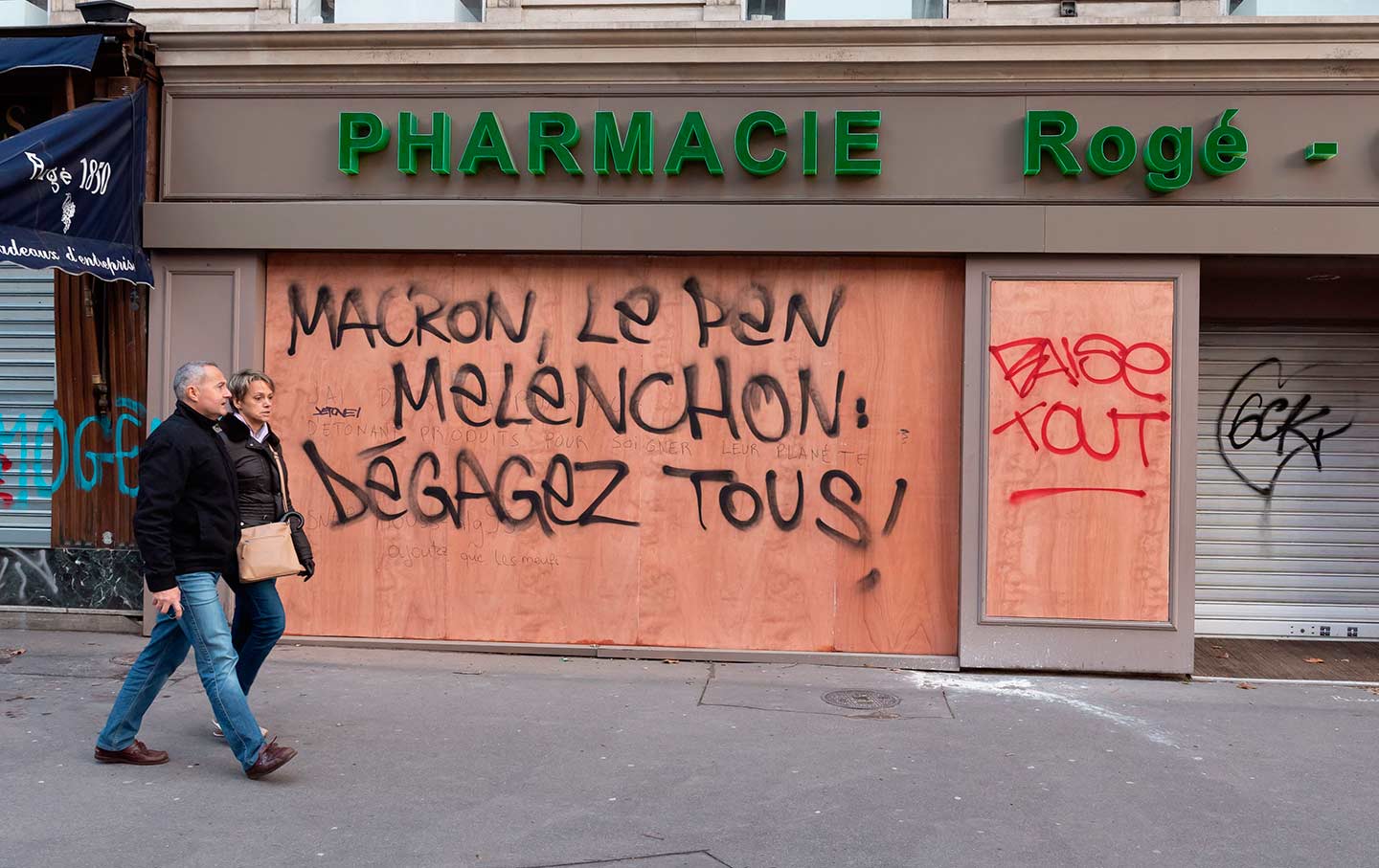 Yellow Vest Graffiti