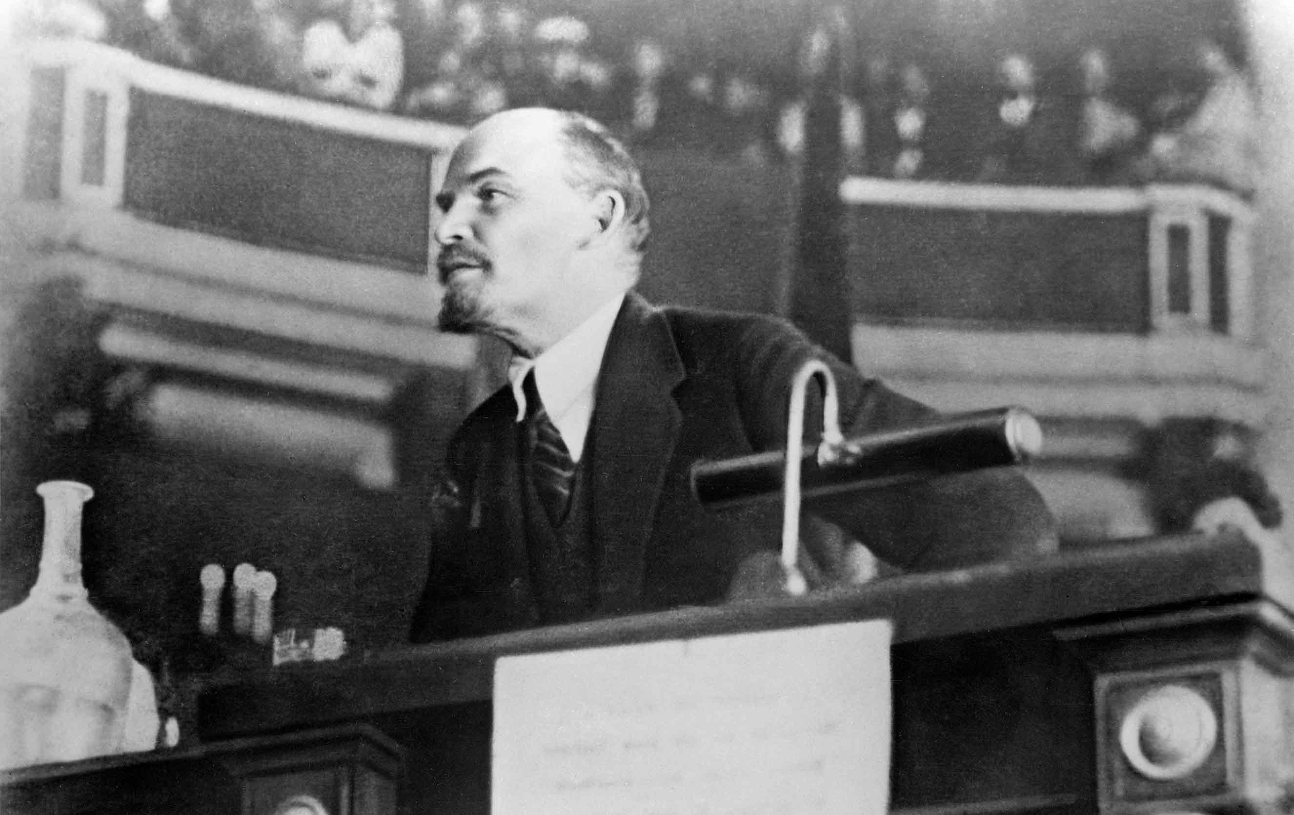 Toward a Global History of the Communist Party The Nation