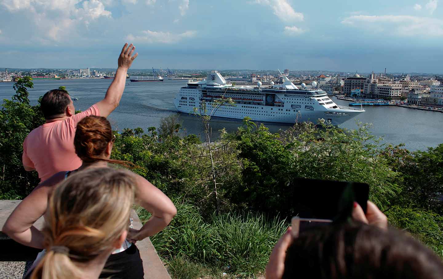 Cruises Leave Cuba