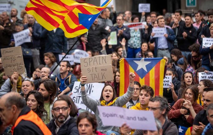 Catalans more negative on government than others in Spain