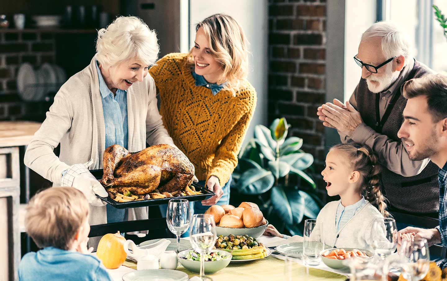 This Thanksgiving, It’s Time to Take On Your Conservative Relatives
