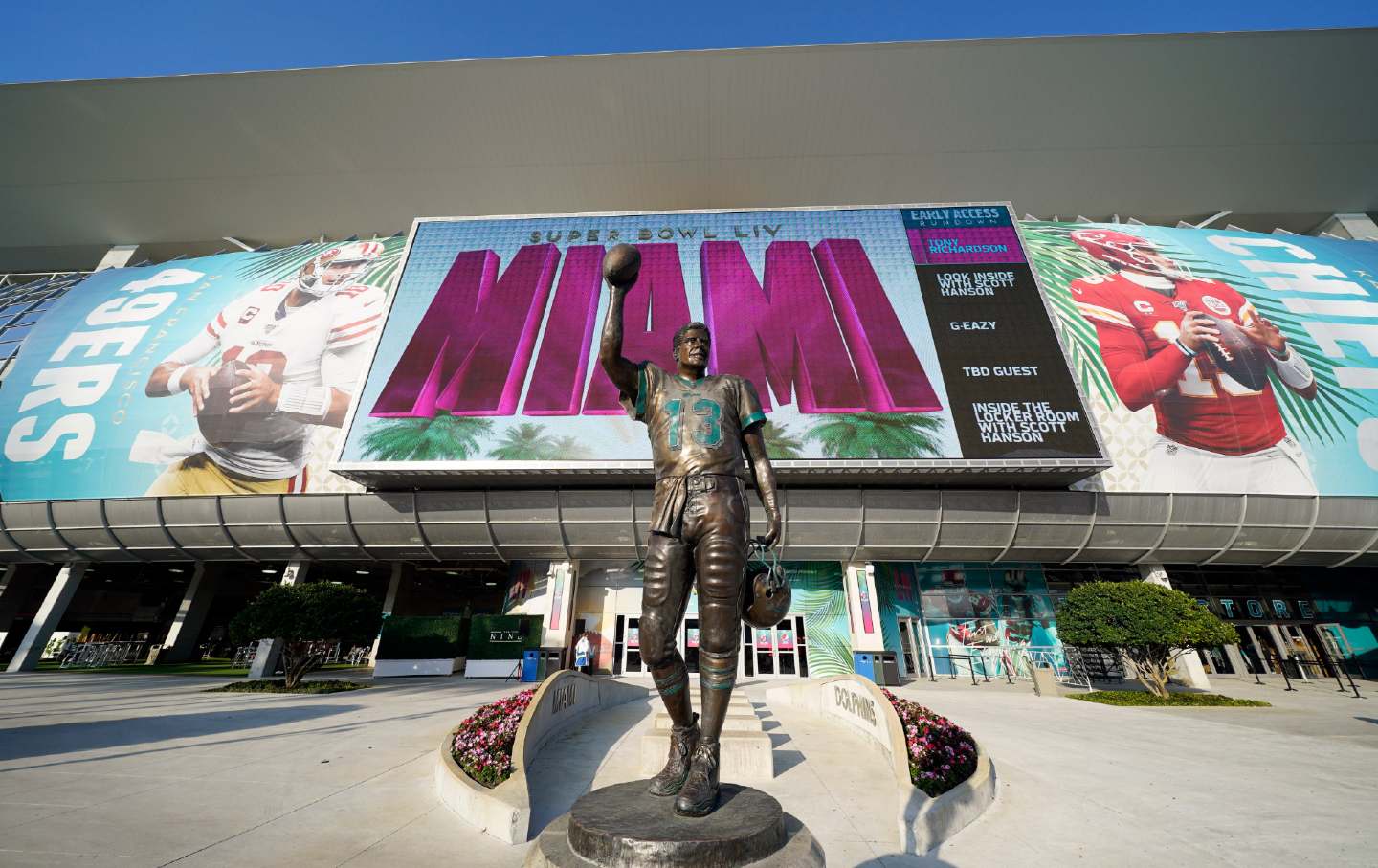 Miami-Superbowl-Prep-ap-img