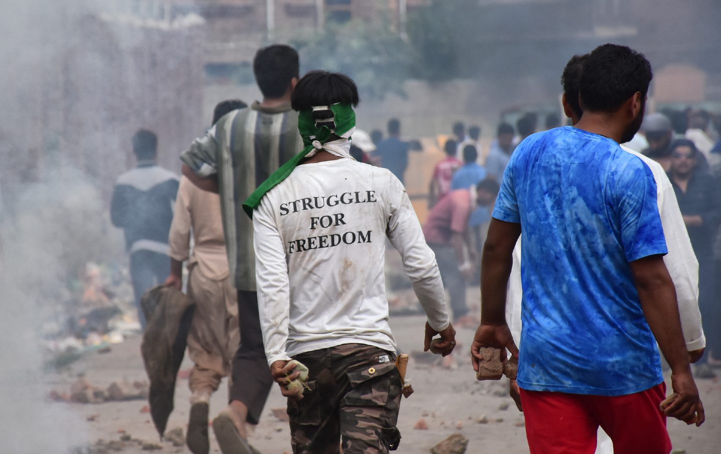 Kashmiri protesters in Srinagar