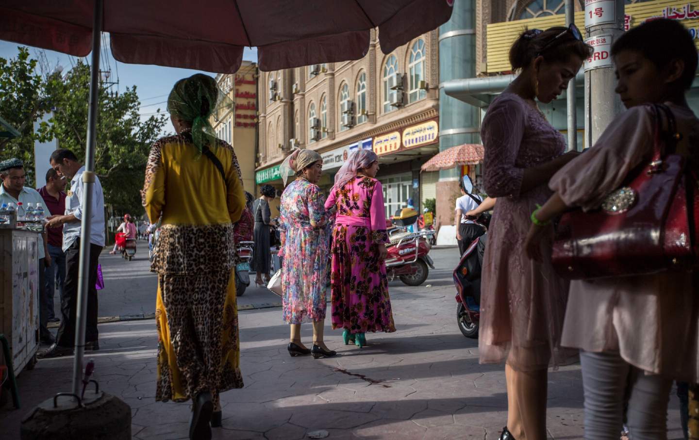 Uyghur women