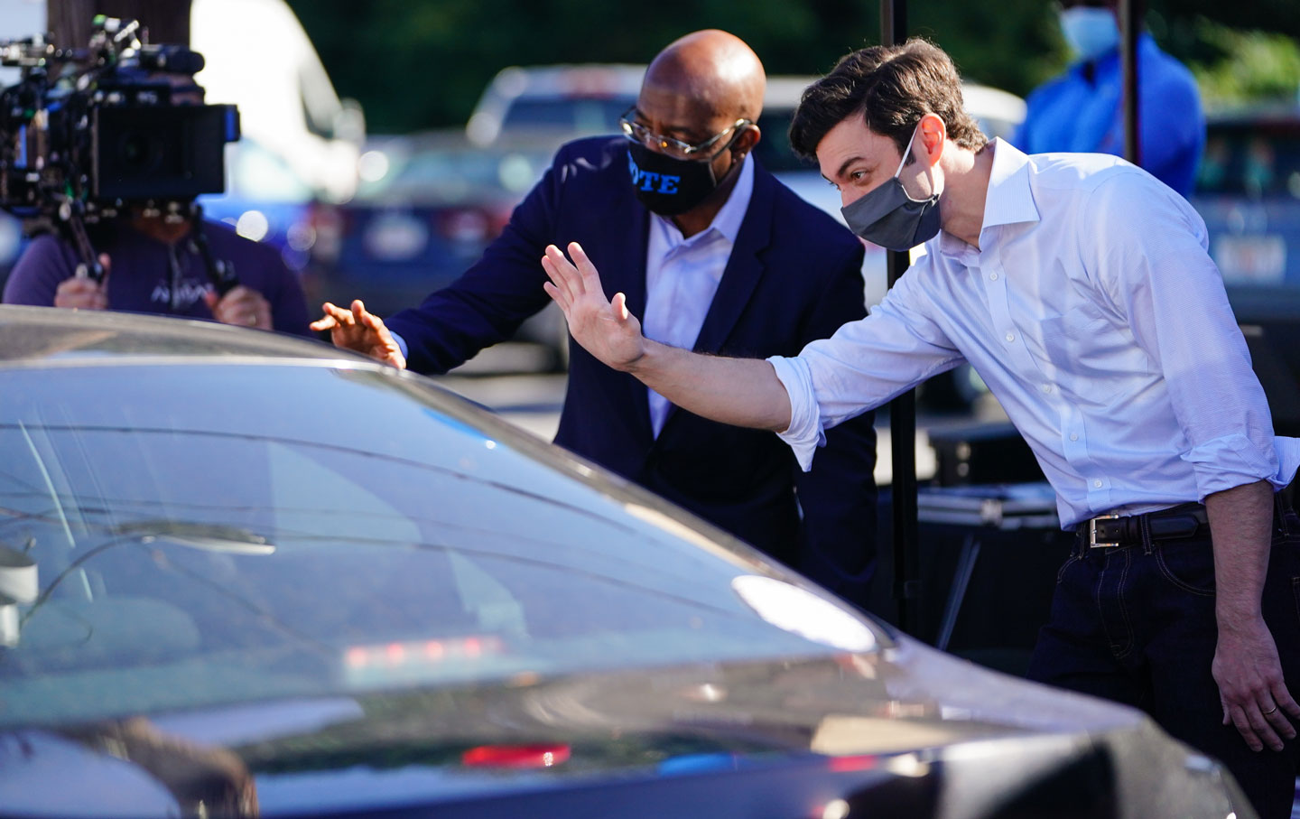 ossoff-warnock-georgia-car-gty-img