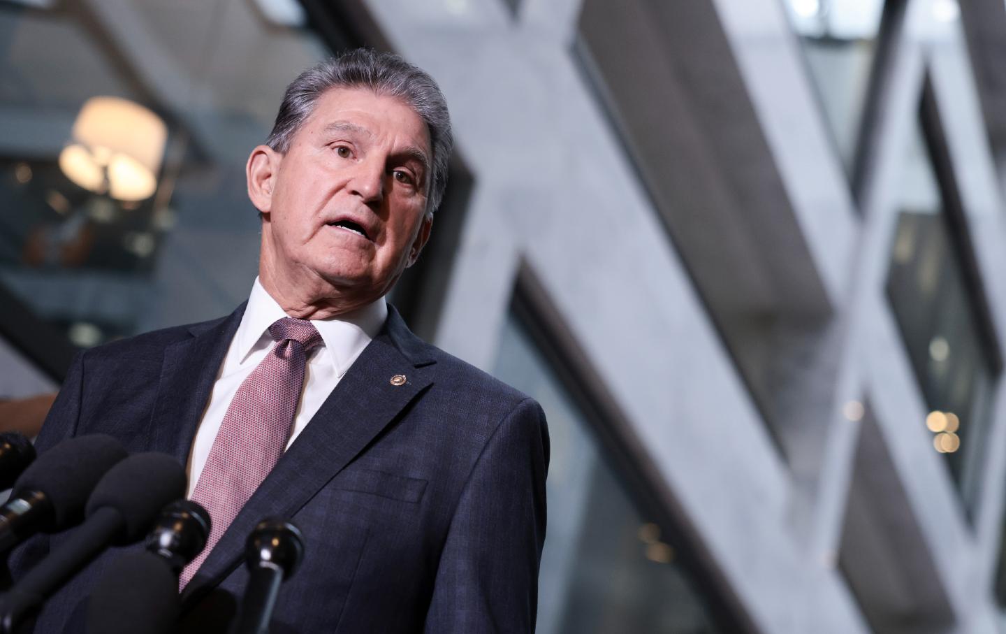 Joe Manchin’s Surefire Strategy to Ensure That Democrats Lose in 2022