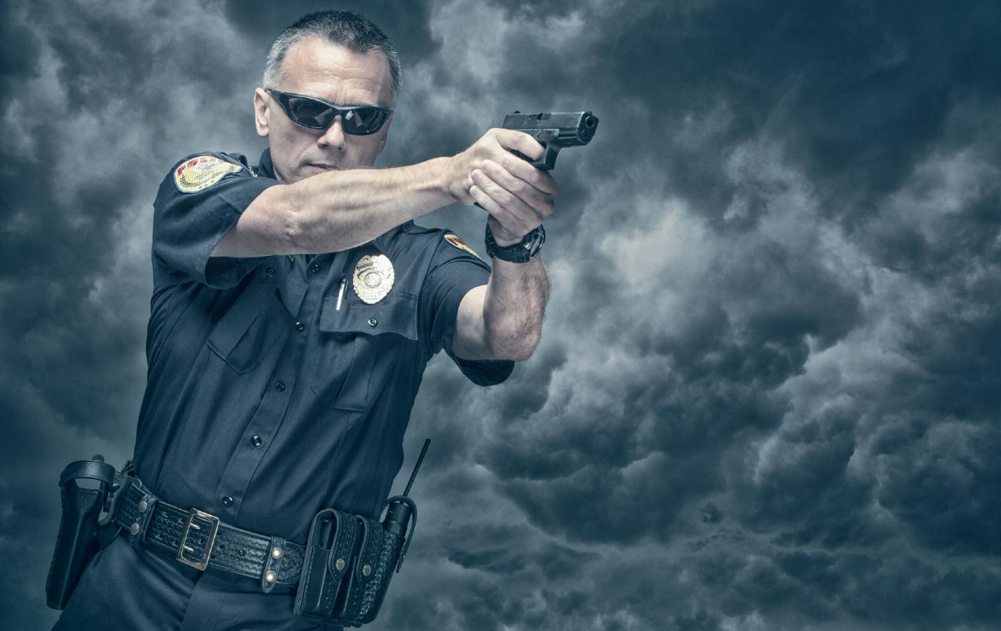 Cop Shooting Pistol