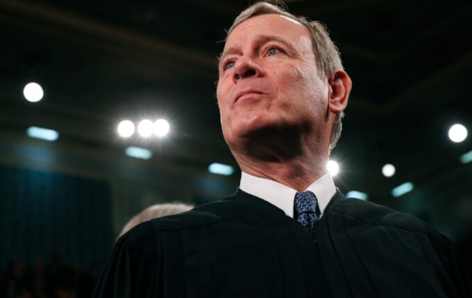 Chief Justice Roberts Issues 2022 Year-End Report
