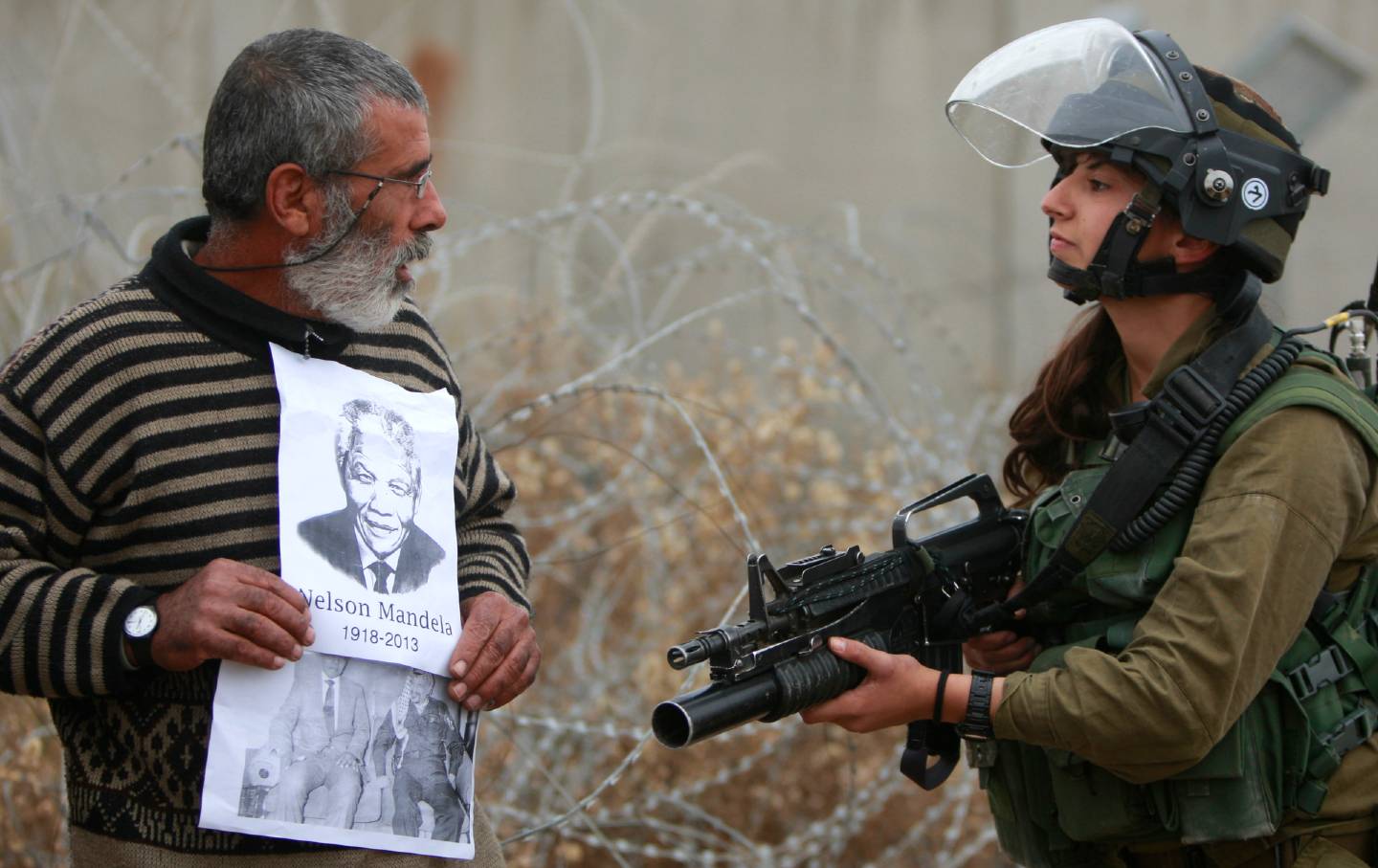 Palestinian with Mandela photo