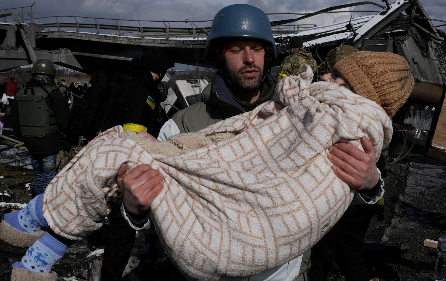 People evacuating Irpin in Ukraine