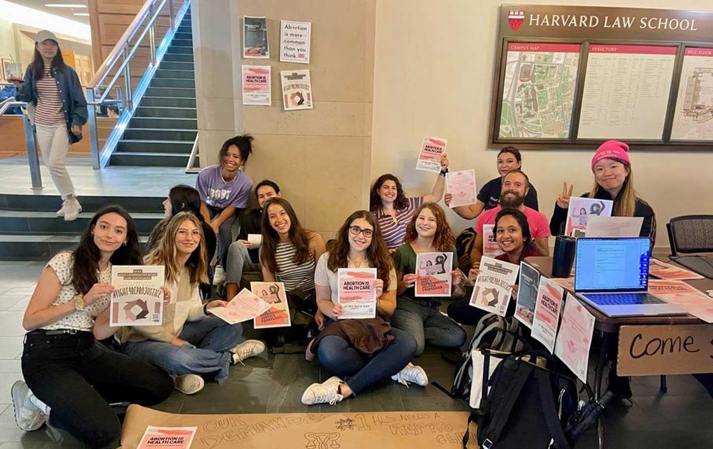 Harvard Law School students gathered signatures to support their petition to create a reproductive justice clinic and hire a full-time faculty member who studies reproductive rights.