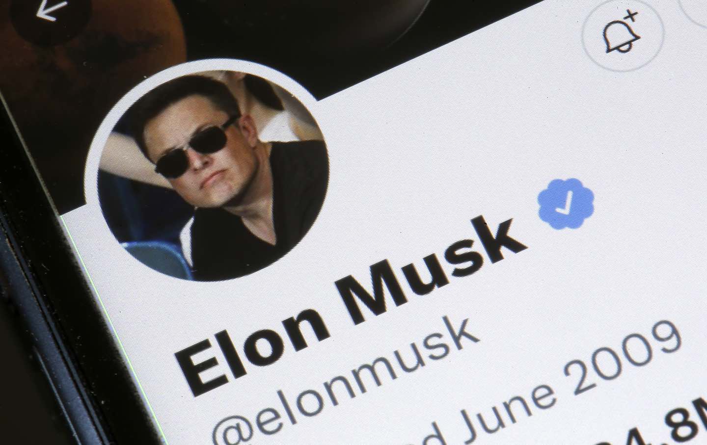 Elon Musk Buys Social Network Twitter