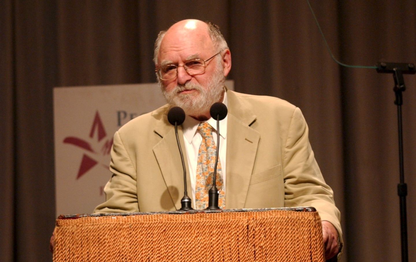 Victor Navasky speaking on stage