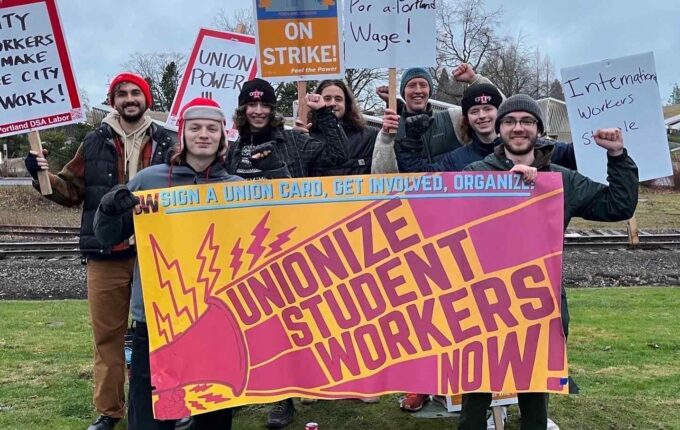 Busty xizmatchi qattiq becerdin oladi