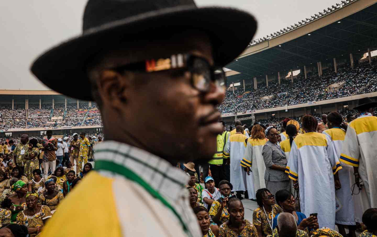 Congolese youth gather to hear Pope Francis speak