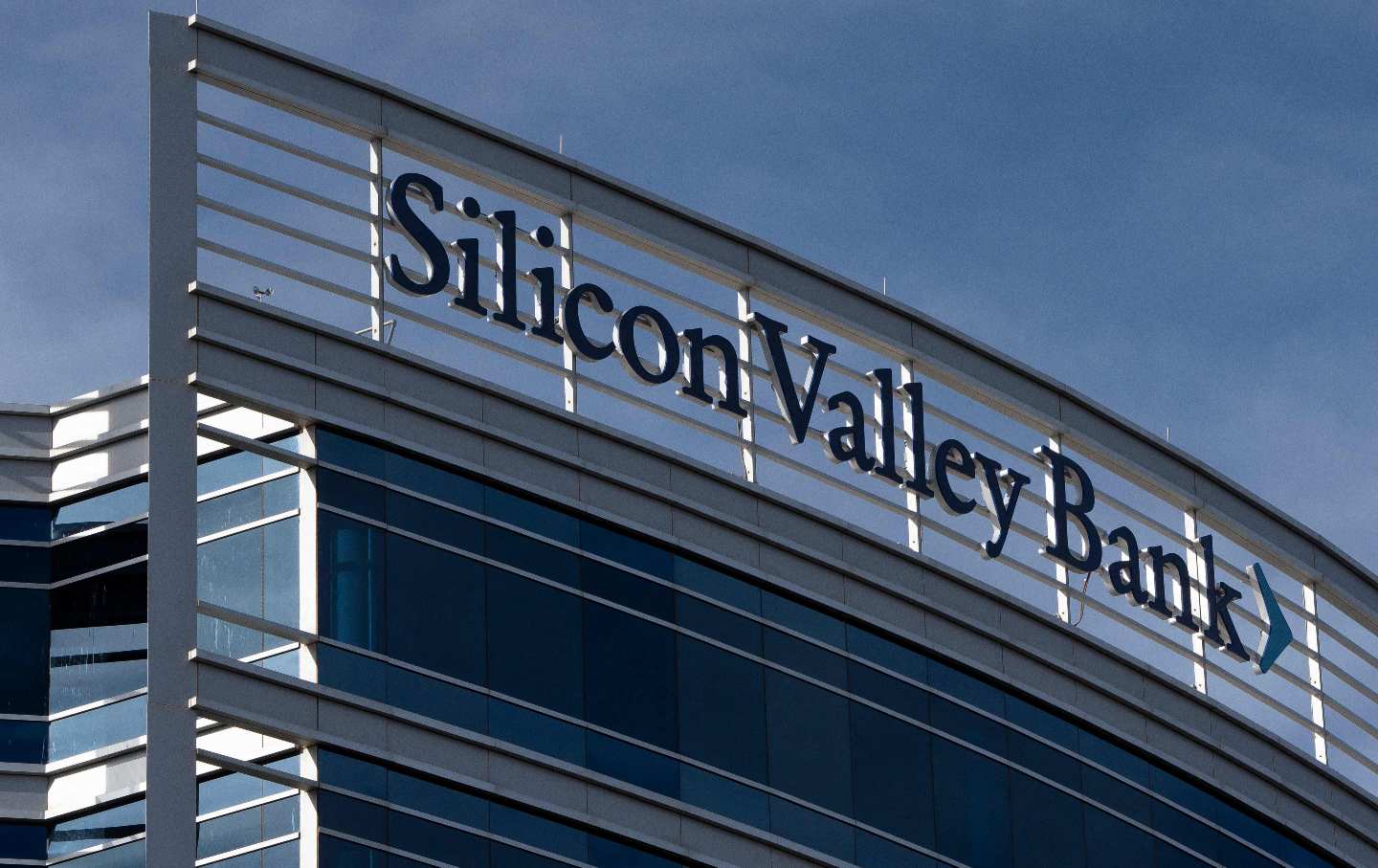 A Silicon Valley Bank office is seen in Tempe, Arizona, on March 14, 2023. - With hindsight, there were warning signs ahead of last week's spectacular collapse of Silicon Valley Bank, missed not only by investors, but by bank regulators. Just why the oversight failed remained a hot question among banking experts, with some focusing on the weakness of US rules. (Photo by REBECCA NOBLE / AFP) (Photo by REBECCA NOBLE/AFP via Getty Images)