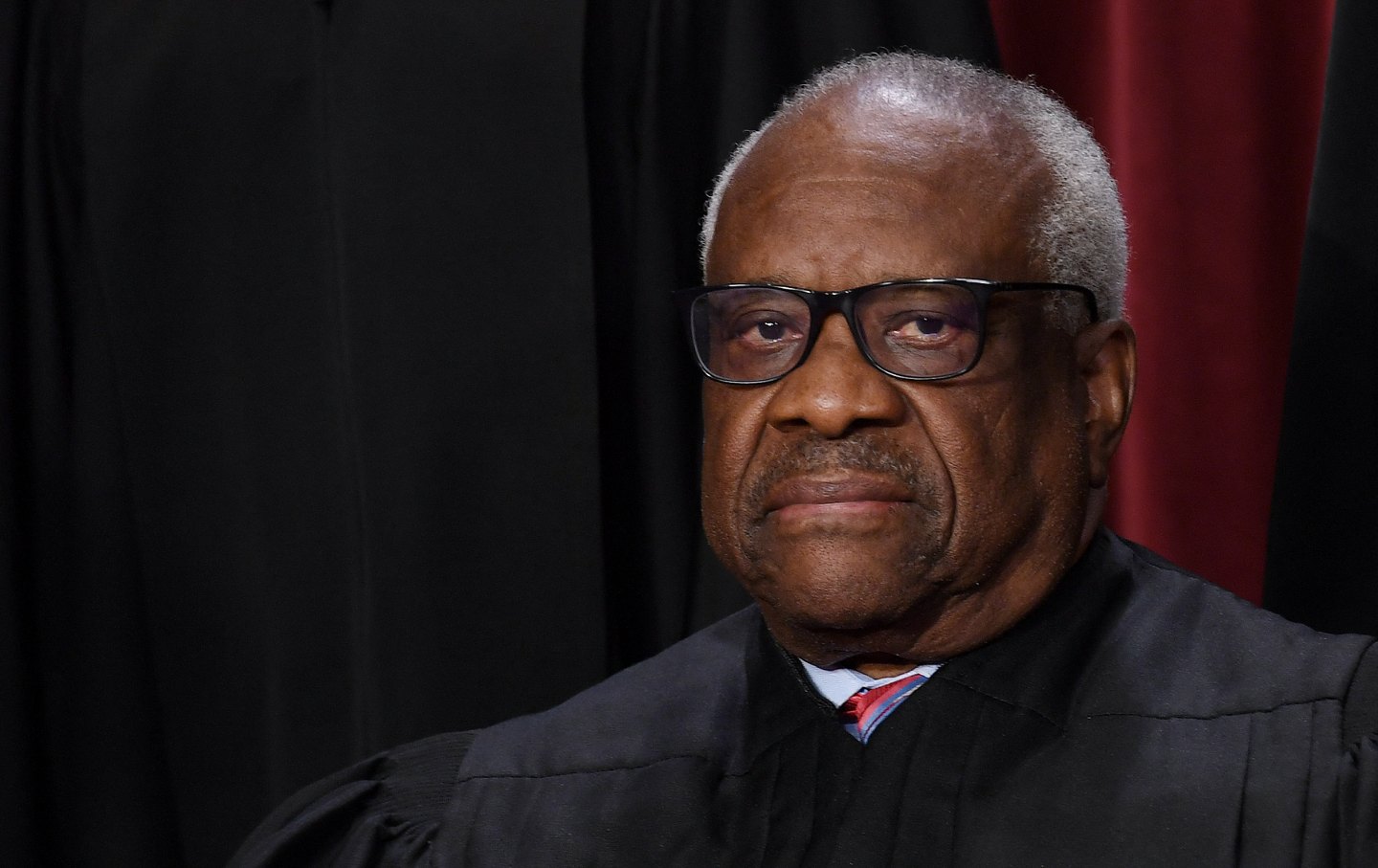 Clarence Thomas est ce qu’il accuse à tort les Noirs d’être