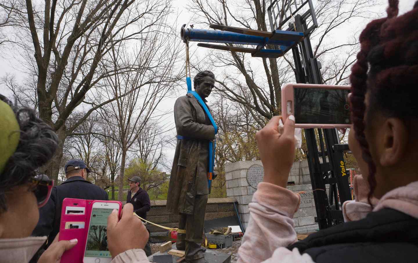 Statue removed from a park