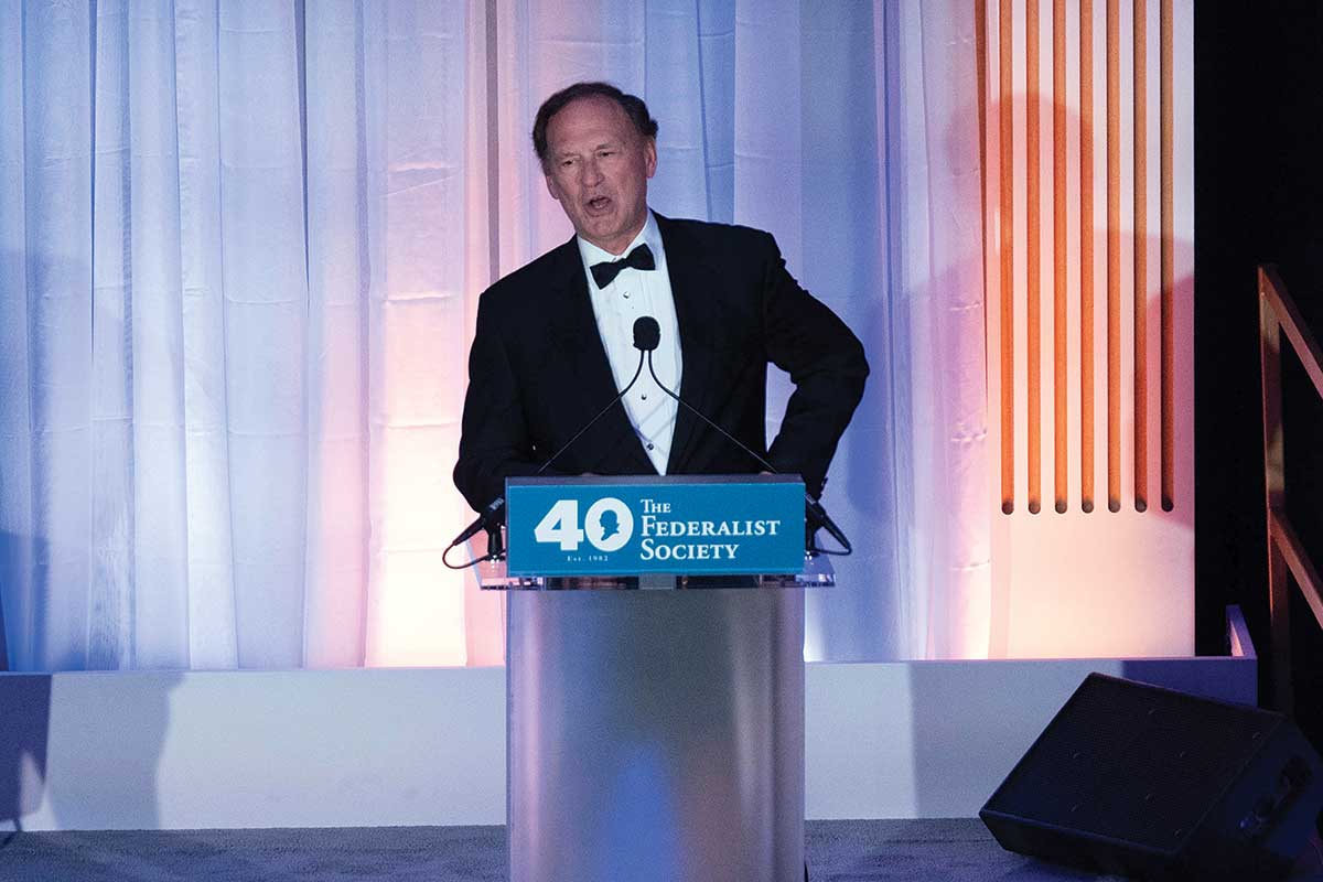 Samuel Alito speaks at the Federalist Society’s 40th-anniversary celebration in 2022.