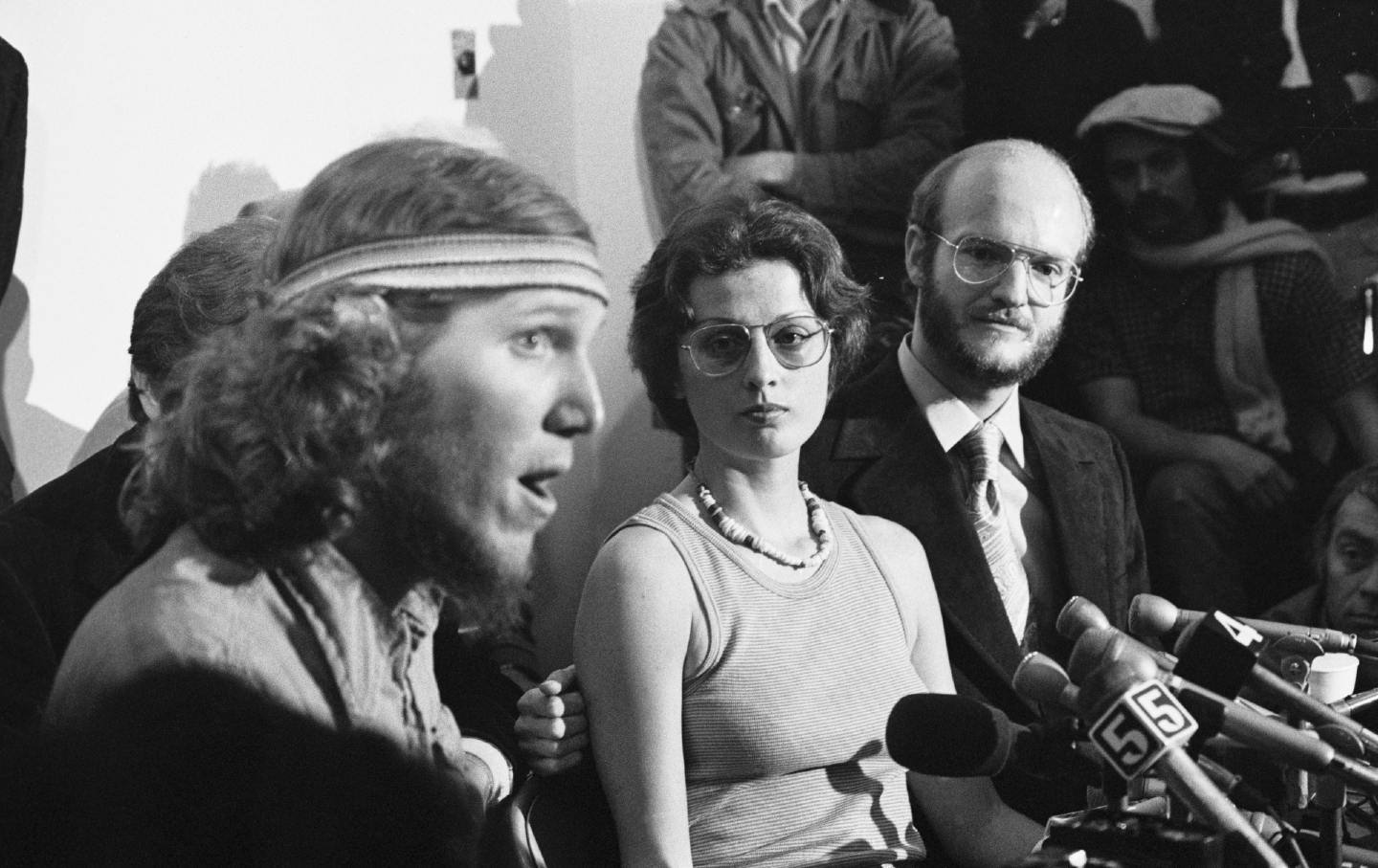 black and white photo of bill walton at 1975 press conference
