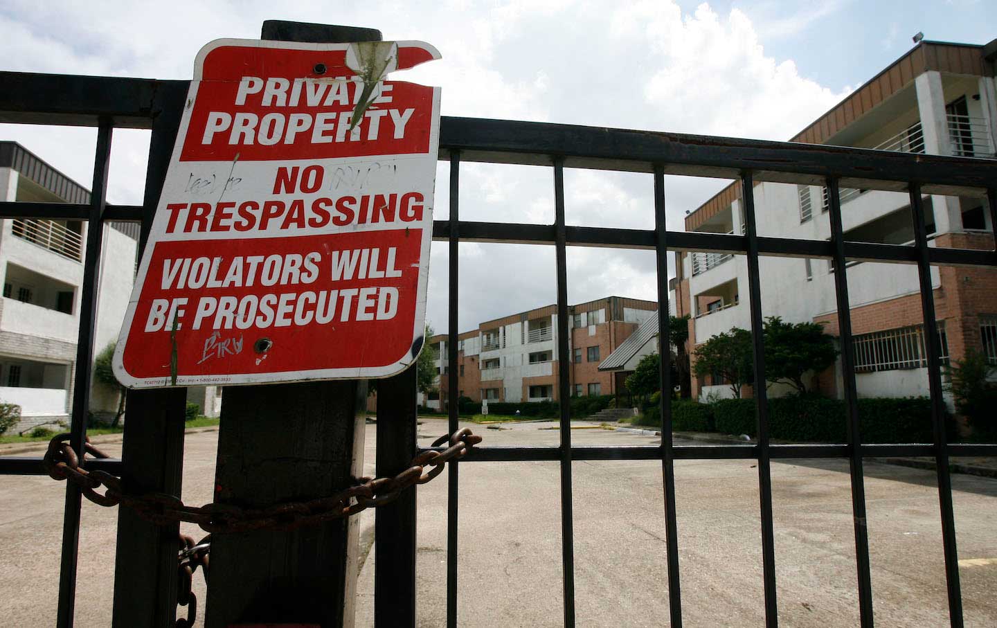 Condemned condominiums in Houston, 2007.