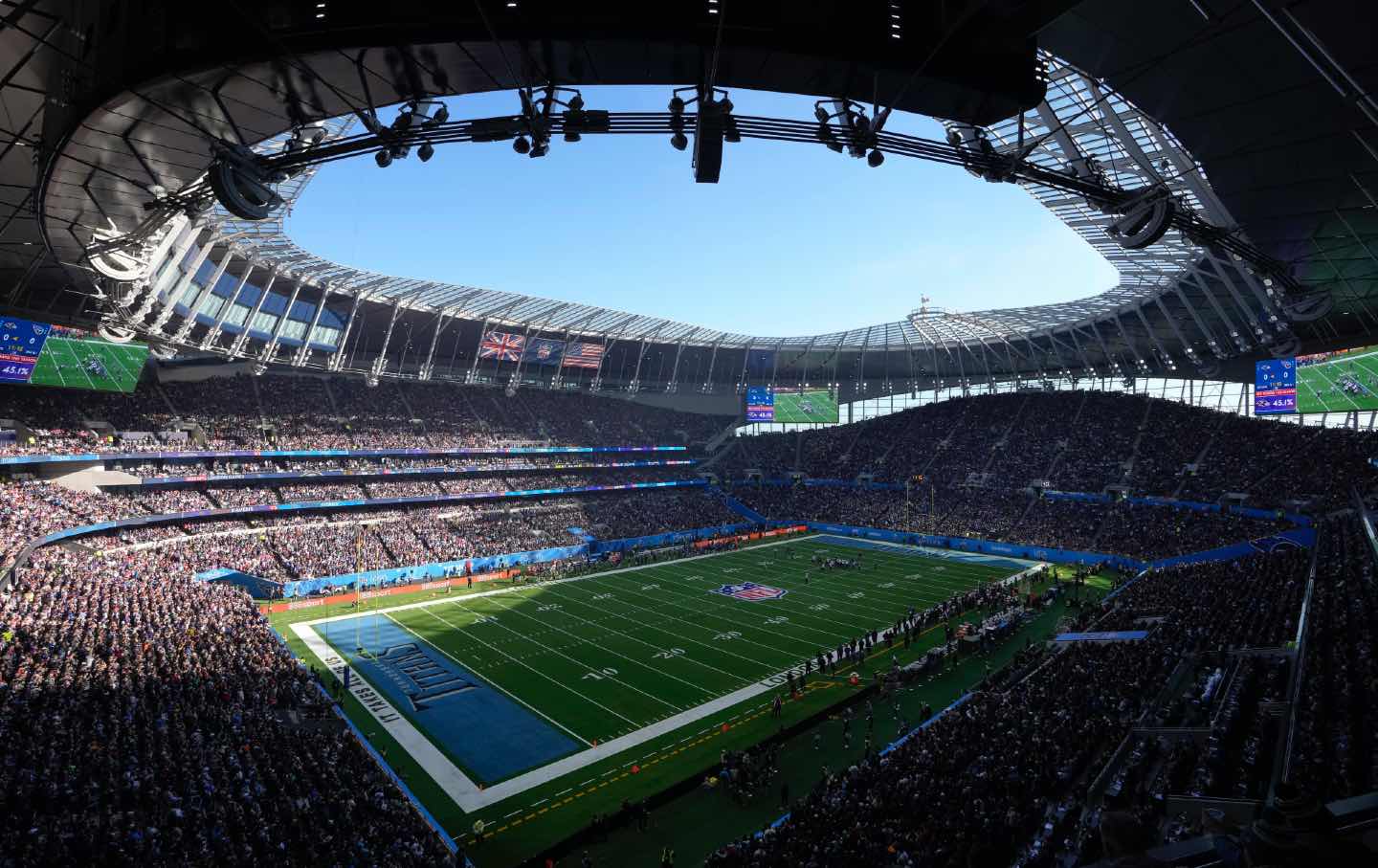 stadium NFL tottenham ravens played titans took a moment of silence to "stand with israel"