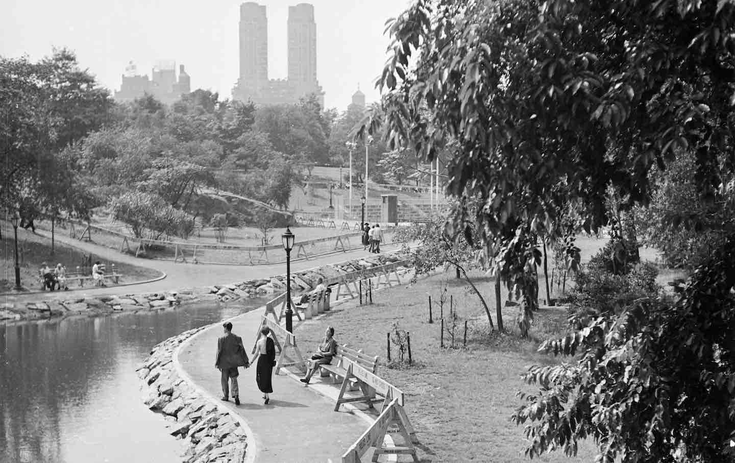 Families walking in a New York park, 1952.