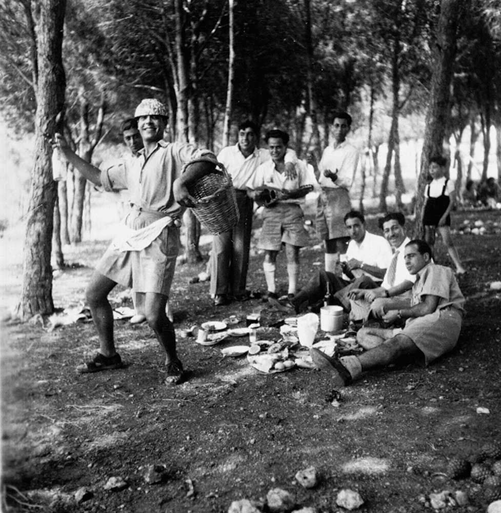 A group of friends on a picnic on Mount Carmel in Haifa, 1942.