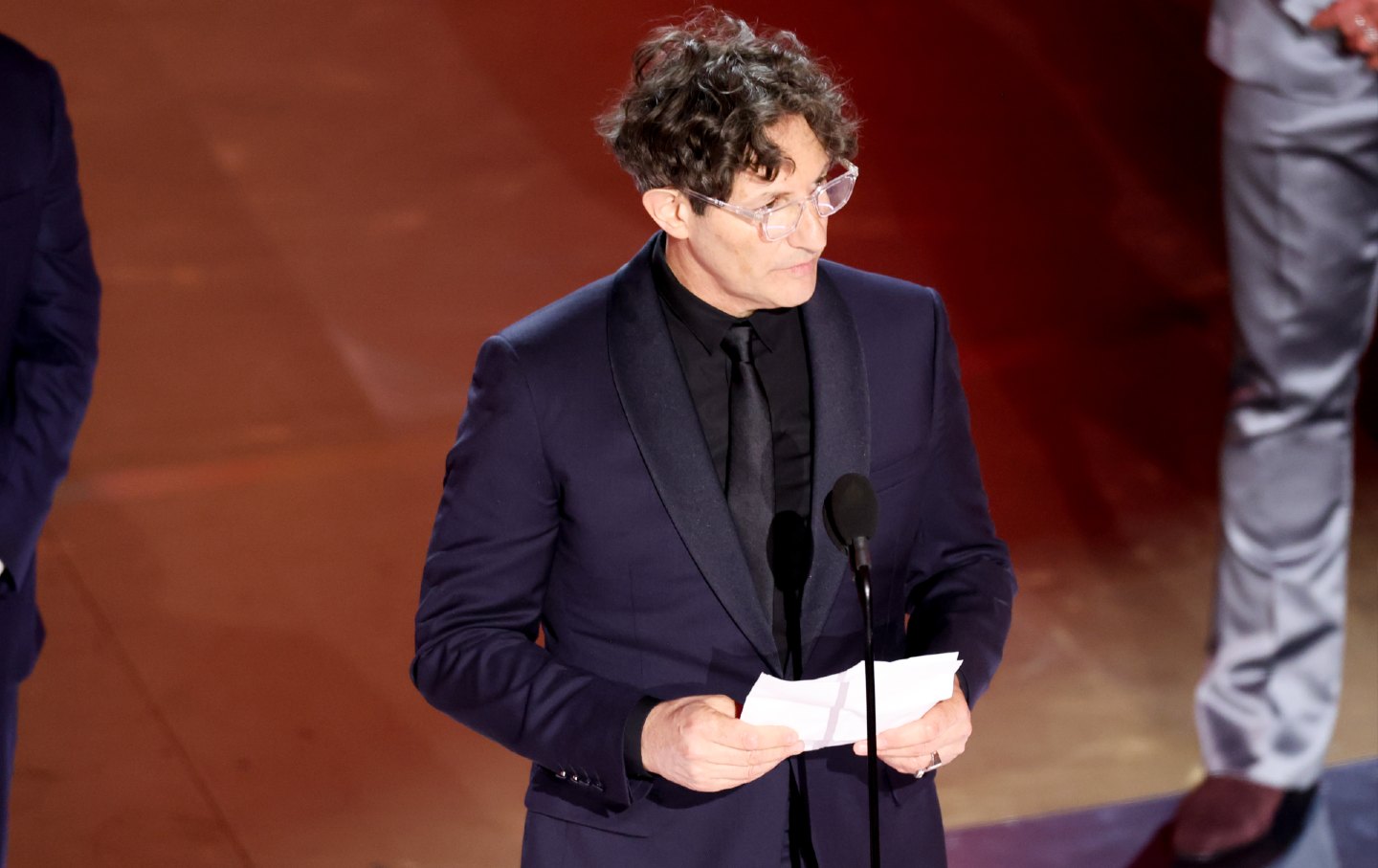 Jonathan Glazer accepts an Oscar