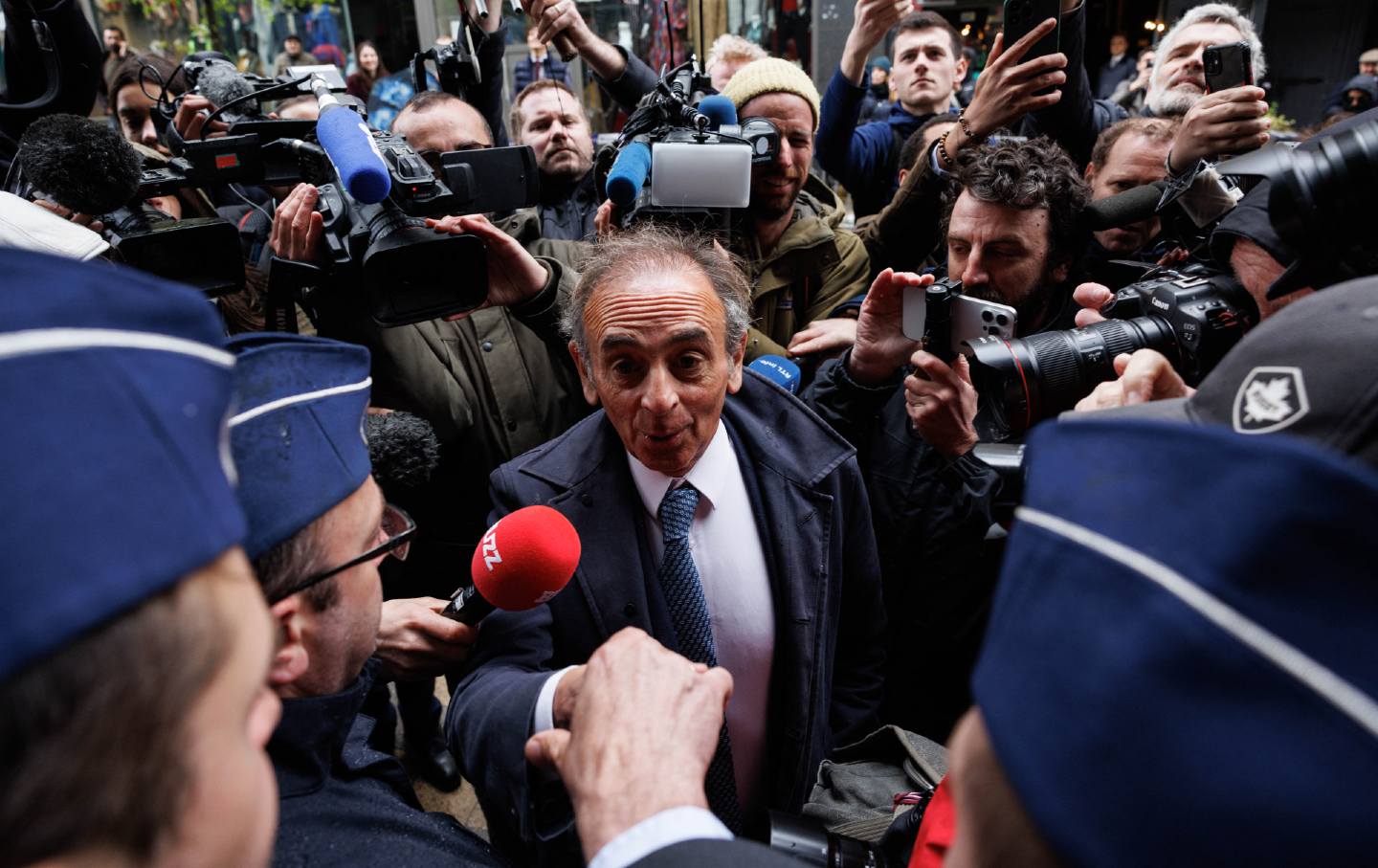 French far-right politician Eric Zemmour is denied access by Belgium police to the 