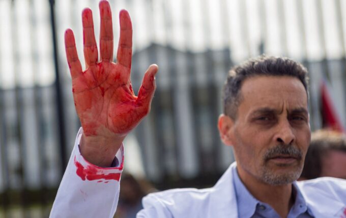 less than human THERE'S A RIOT GOIN'ONRS 【公式通販】