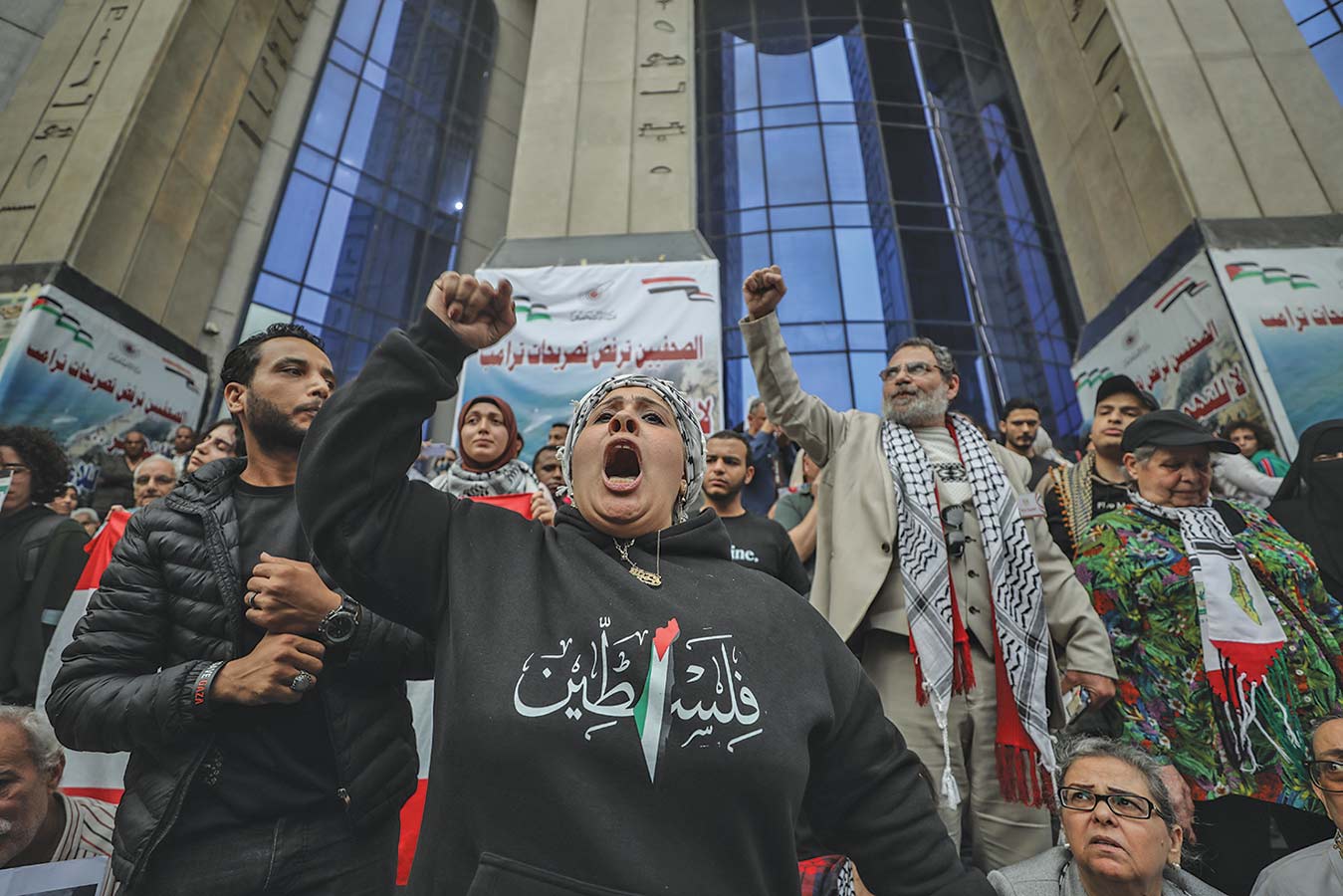 A protest in front of the Journalists’ Syndicate building in Cairo; Israel’s campaign of slaughter has forced many reporters to flee Gaza.