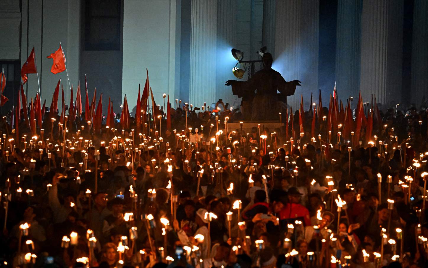 Cuba Rallies Residents, Prepares for War