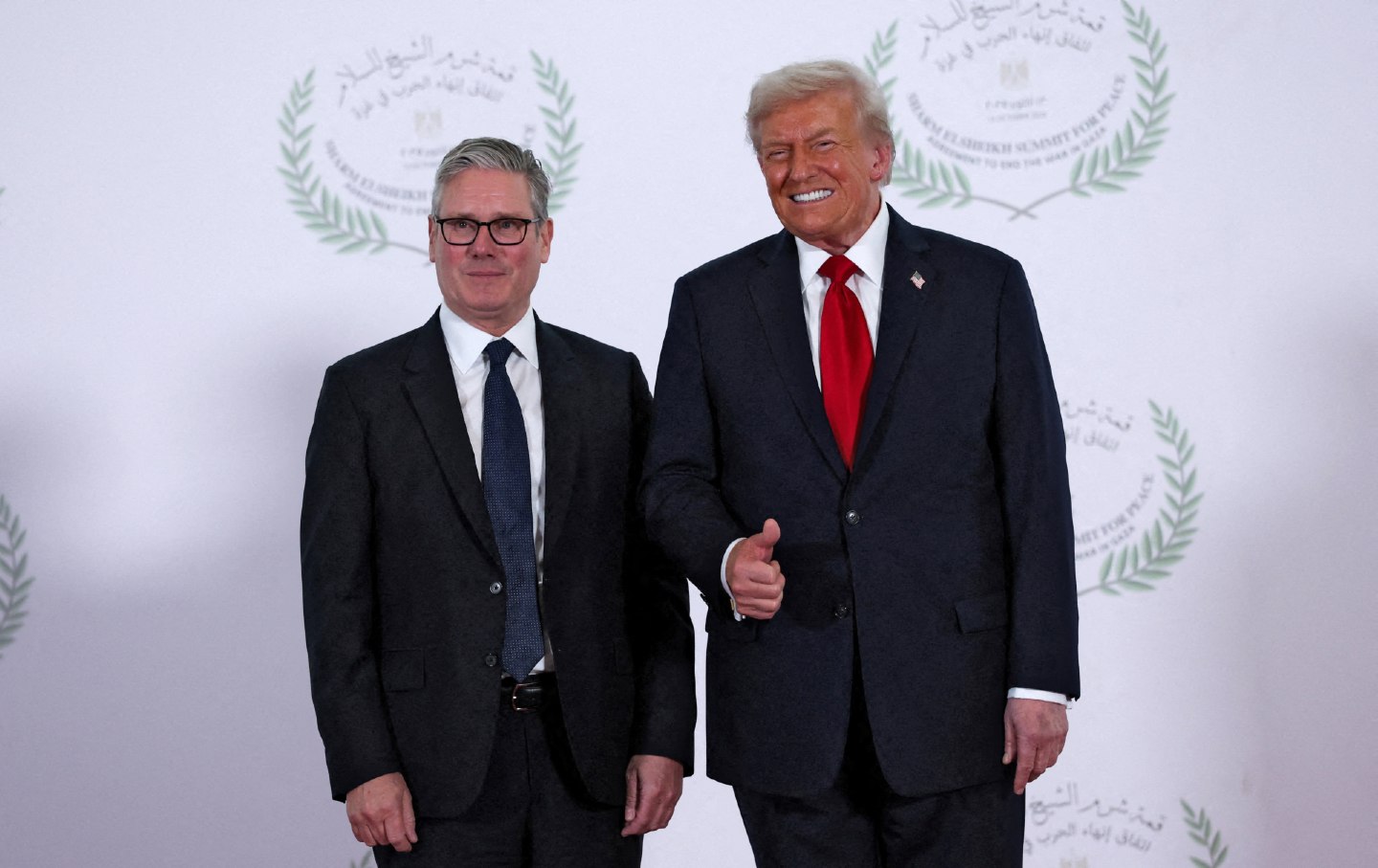 Donald Trump and British Prime Minister Keir Starmer pose for a photo.
