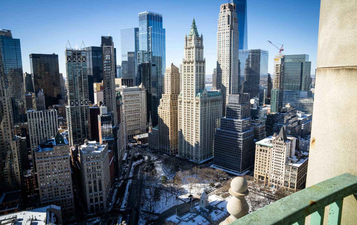 Mamdani Touts a Stunning View of the City, but Struggles to Clear the Sidewalks