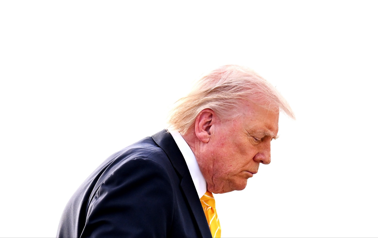 Donald Trump departs Doral, Florida, en route to his Palm Beach mansion on May 2, 2026.