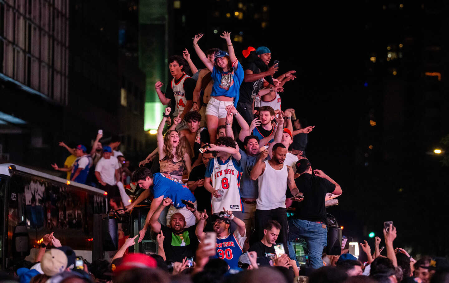 At Long Last, the Knicks Make History